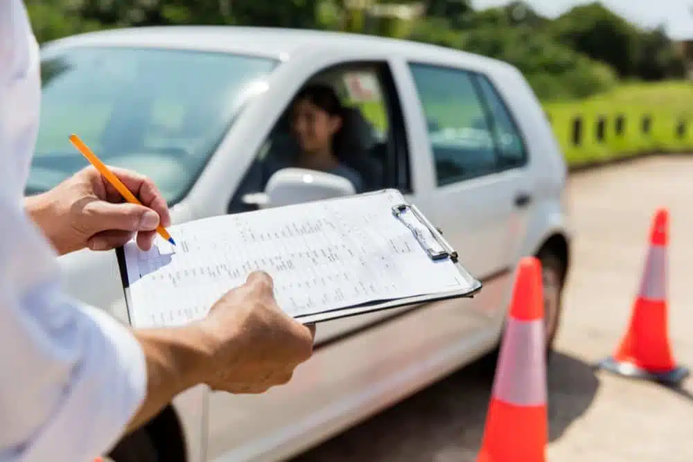 Como Economizar no Preço da Carteira de Motorista