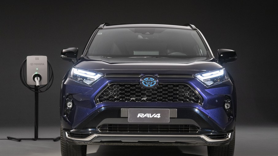 Novo Toyota RAV4 com facelift e versão elétrica