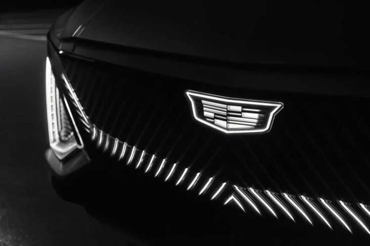 Cadillac anuncia estreia no Brasil