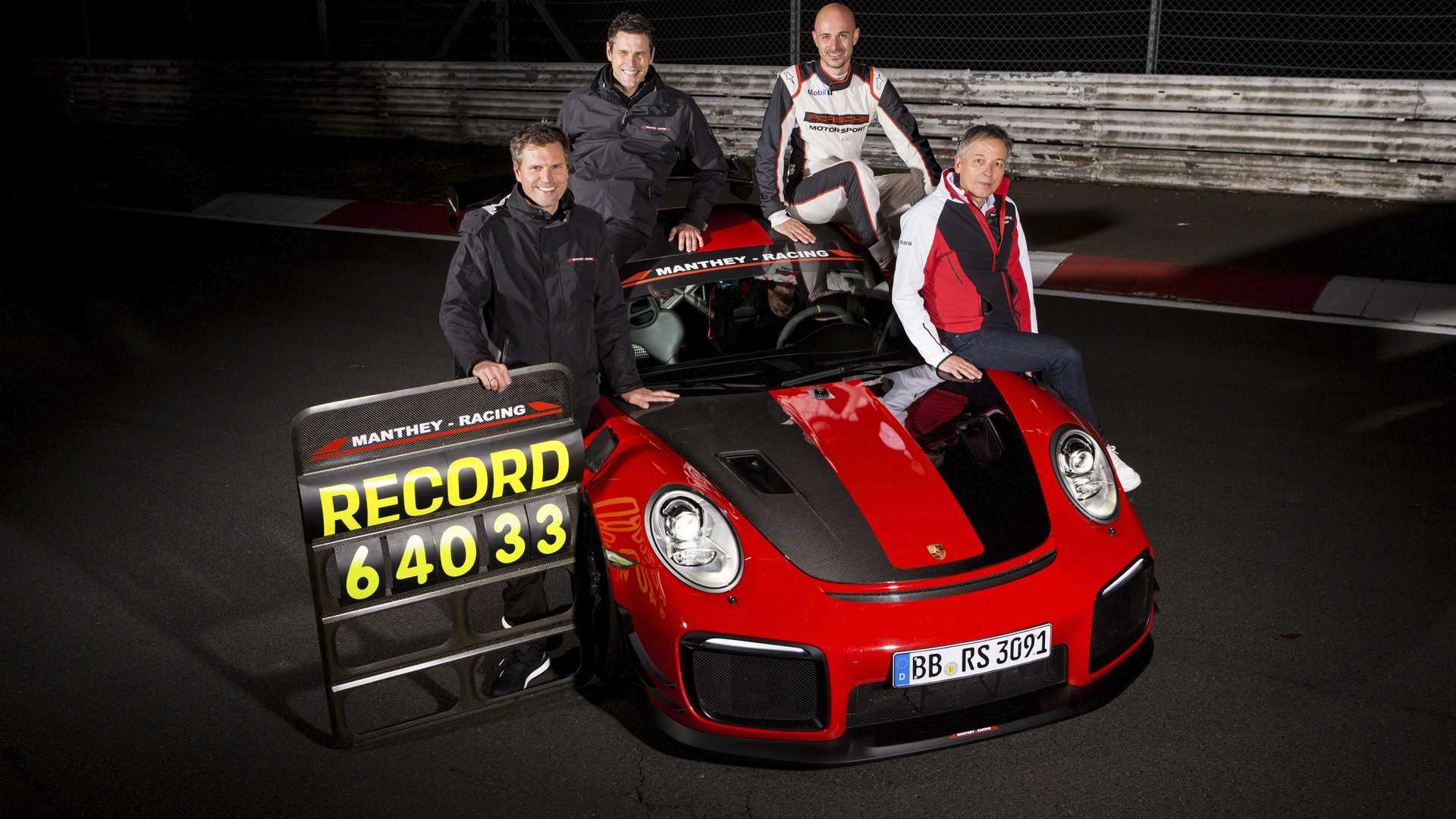 Porsche 911 GT2 RS Manthey em Nürburgring