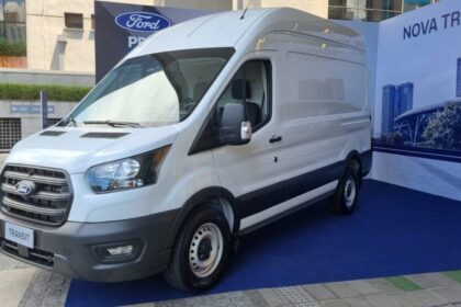 Ford Transit: A Nova Van que Chega ao Brasil por R$ 282,9 mil