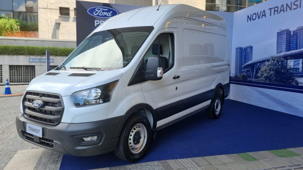 Ford transit: A nova van que chega ao Brasil por R$ 282,9 mil