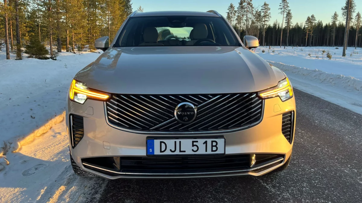 Volvo EX90 elétrico e XC90 PHEV: Tecnologia e sustentabilidade chegam ao Brasil