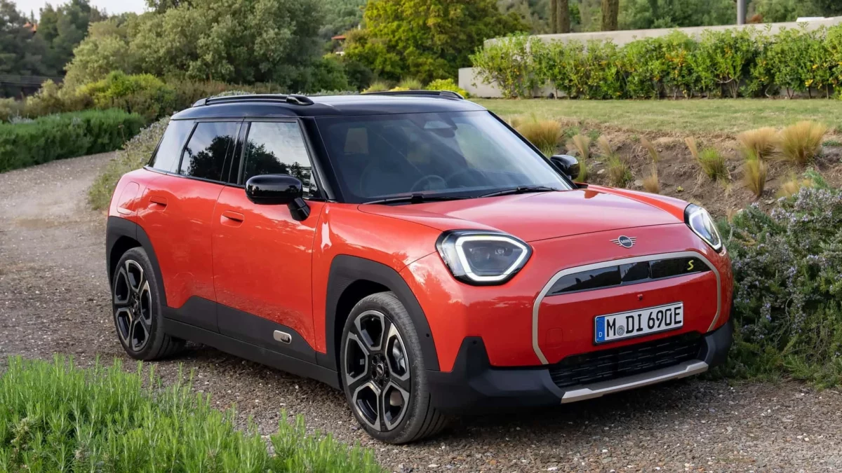 Mini Aceman: O primeiro SUV elétrico da marca chega ao Brasil com preços e detalhes