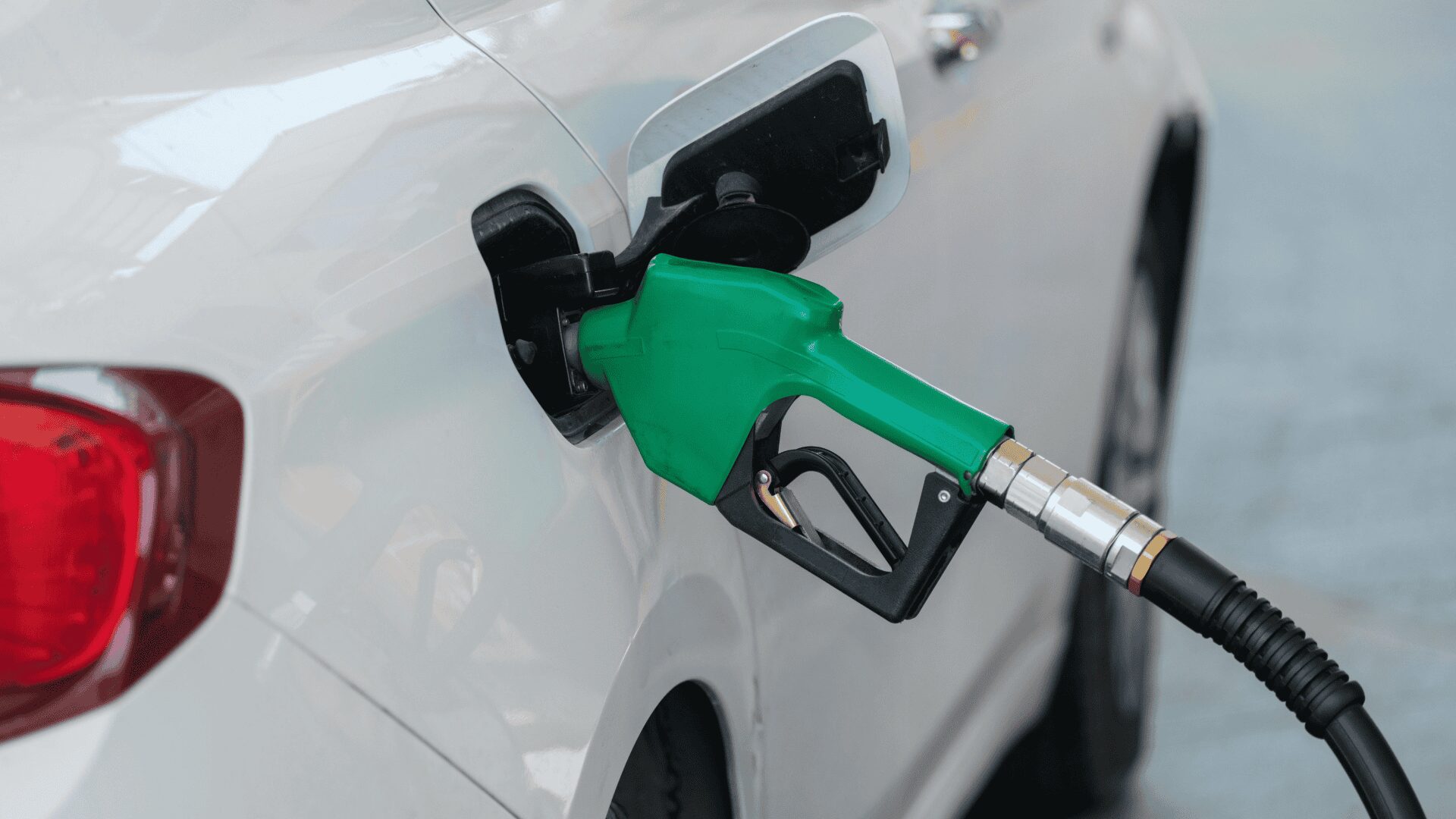 Carro elétrico x a combustão: Qual dura mais?