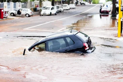 Como Reconhecer um Carro Recuperado de Enchente