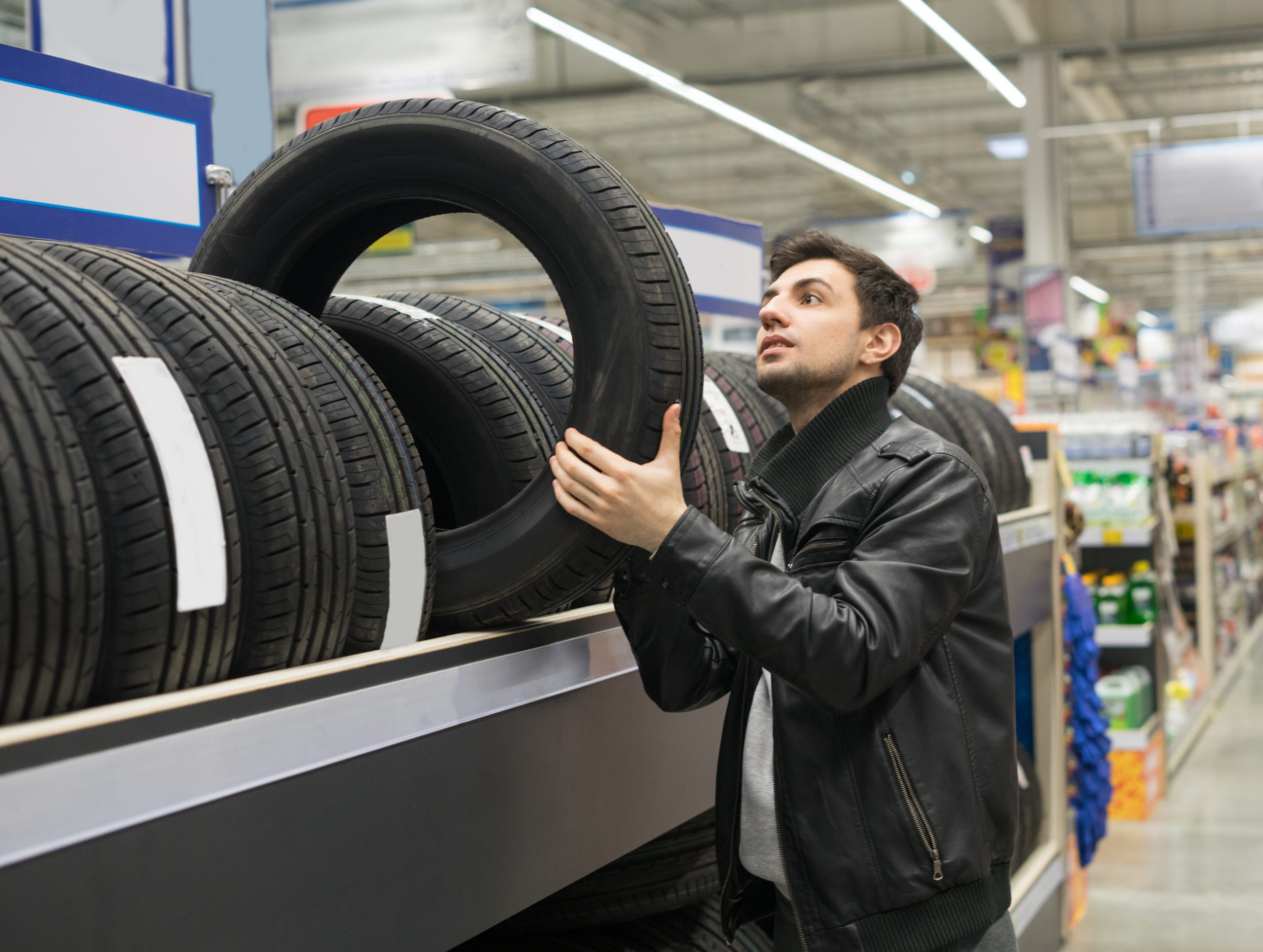 Como escolher o melhor pneu para o carro: Guia completo [2026]