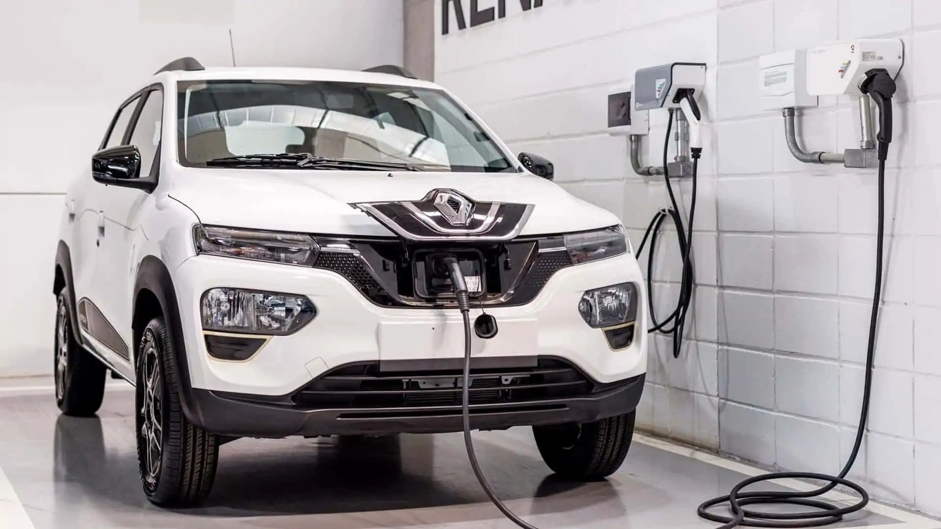 Carro elétrico usado: Vantagens, cuidados e modelos populares para 2025