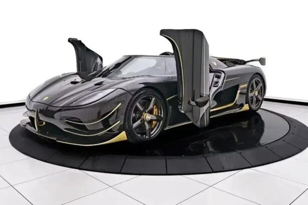 Koenigsegg Agera RS Phoenix de 1.340 cv à venda por quase R$ 30 milhões