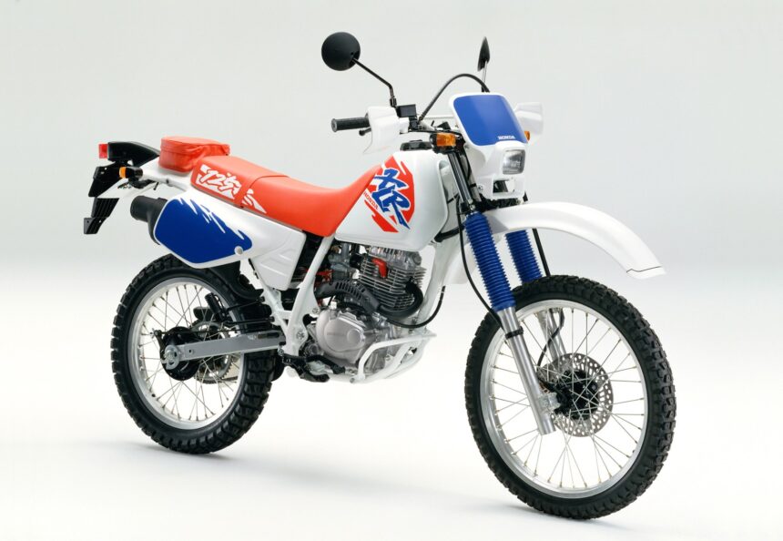 Honda XLR 125: Guia Completo da Lendária Trail 2025