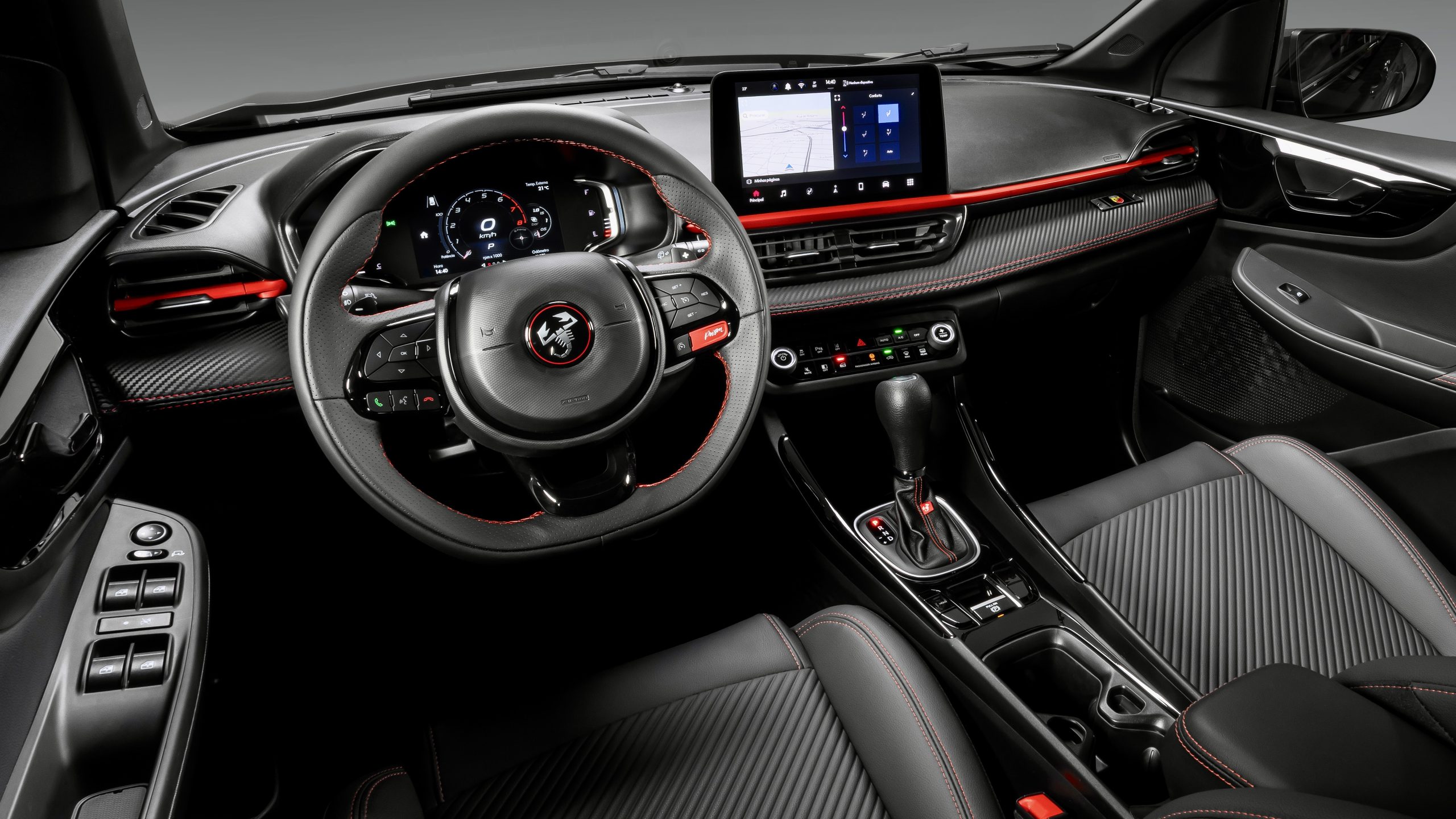 Interior do Fiat Pulse Abarth 2026 com painel digital e central multimídia 10 polegadas