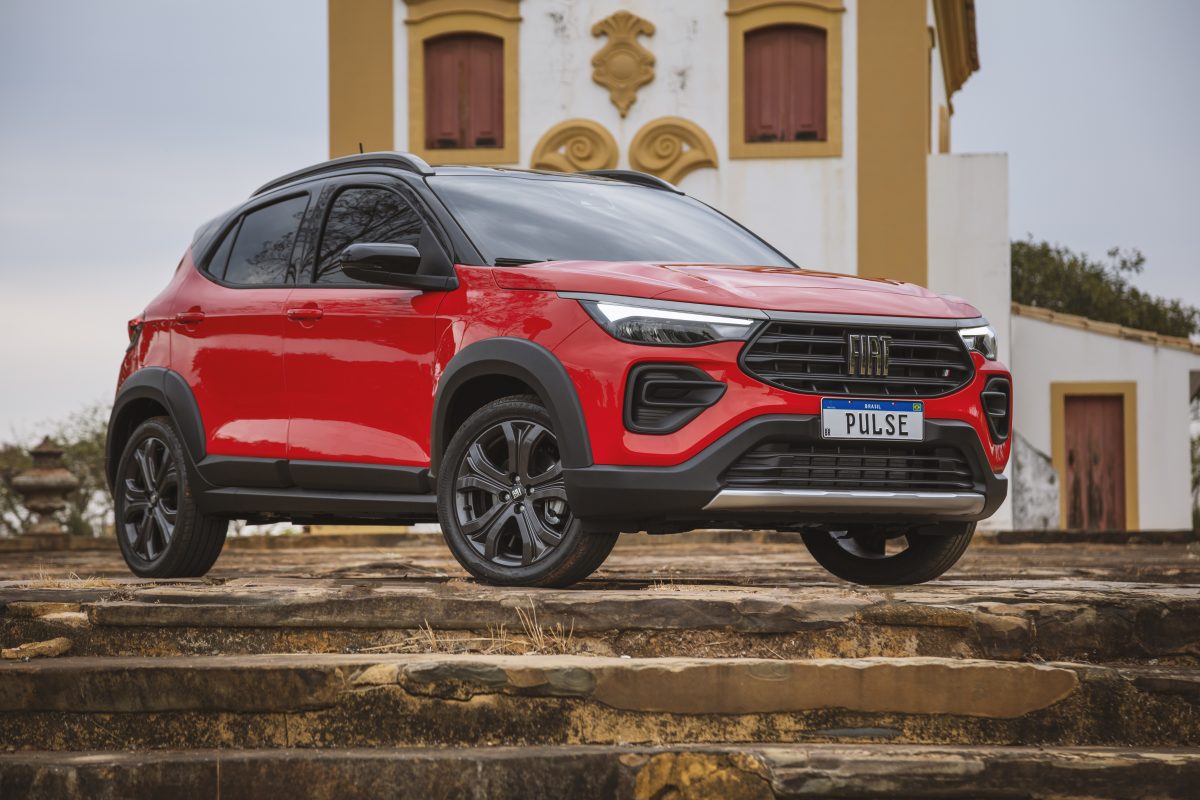 Peugeot 2008 Hybrid: preço cai R$ 25 mil e gera debate