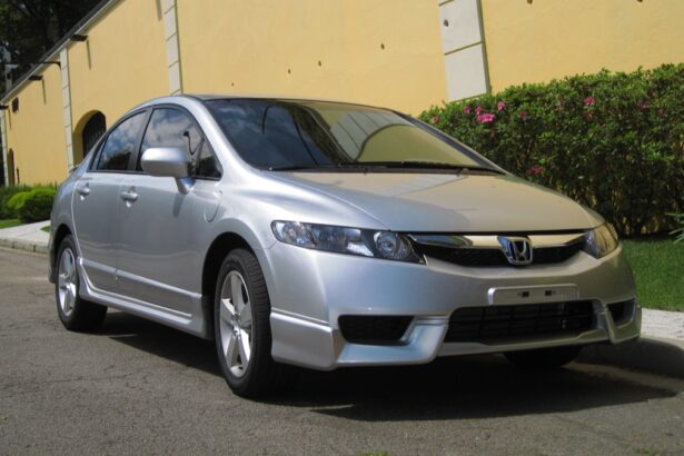Honda Civic G8 2009 LXS Flex prata vista frontal lateral no Brasil