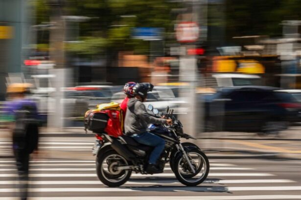 Curso obrigatório para motociclistas SP: prazo e impacto