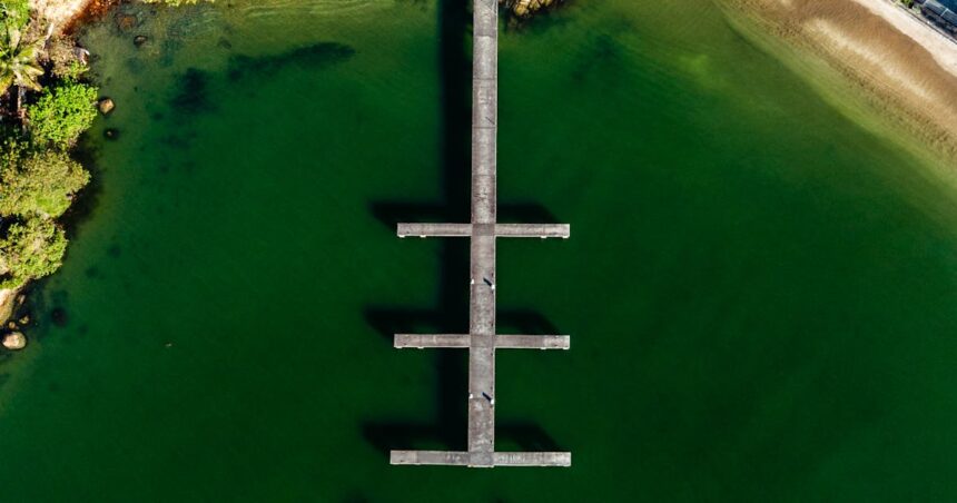 Vista aerea de Vitoria capital do Espirito Santo - consultar placa Detran ES