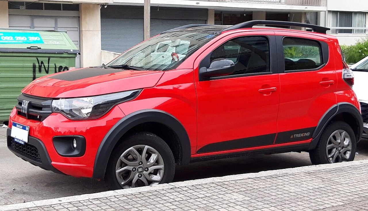 Fiat Mobi 2025 exterior — hatch compacto mais barato do Brasil