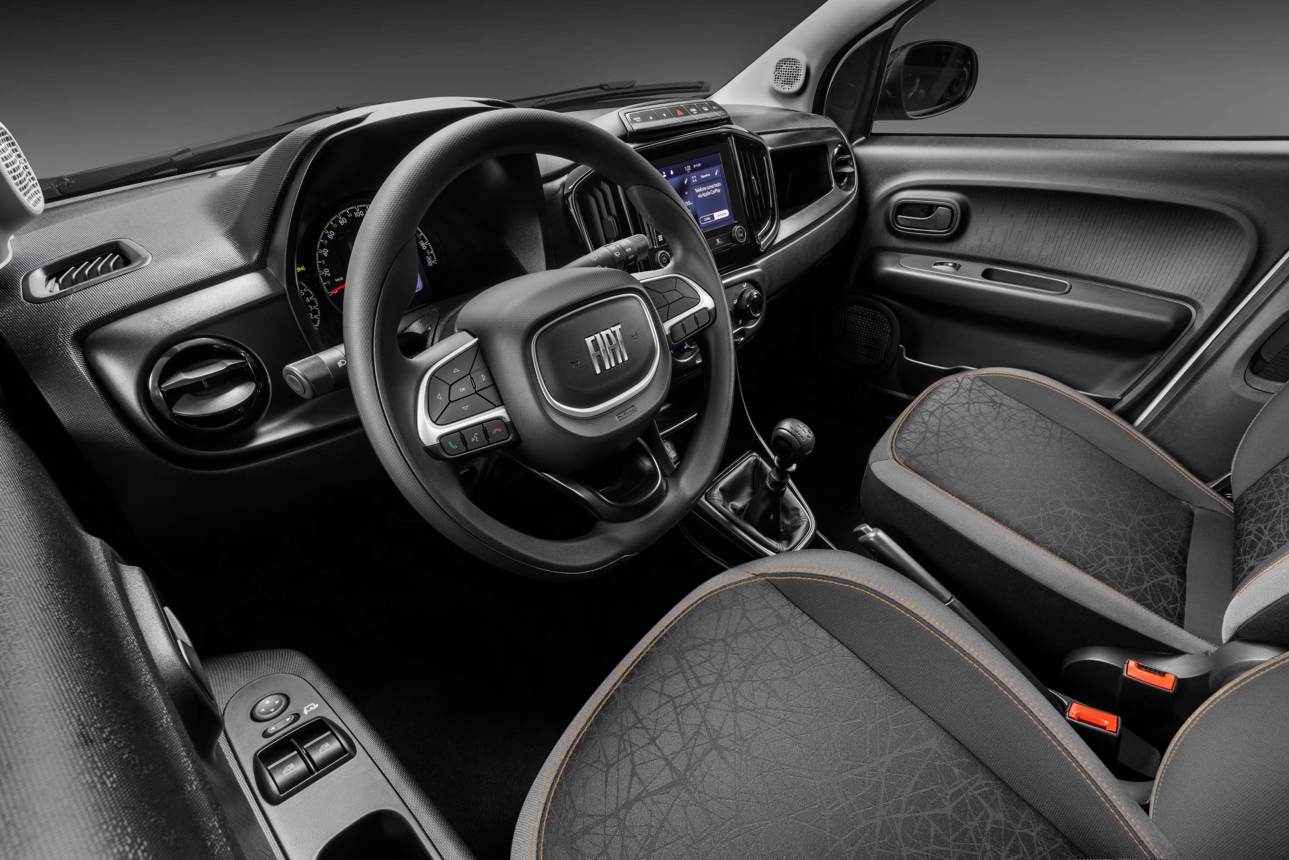 Fiat Mobi Trekking 2026 — versão top de linha com teto preto