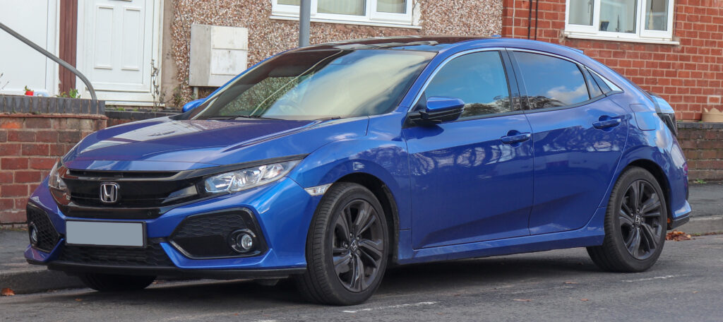 Honda Civic G10 2017 sedã prata vista frontal
