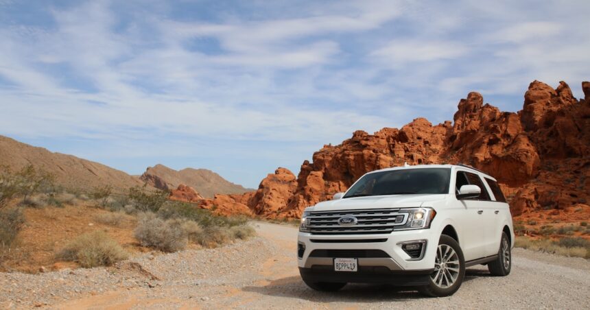 Carro em trânsito representando o IPVA 2026 no Pará