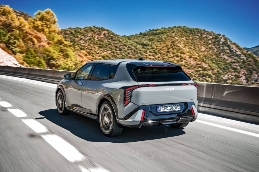 Kia EV4: autonomia de 625 km e preço estimado