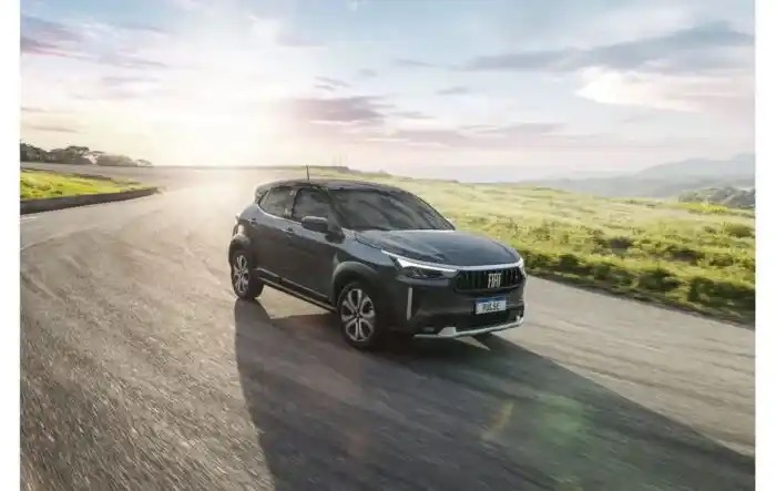 Fiat Pulse Hybrid 2026 preto em estrada