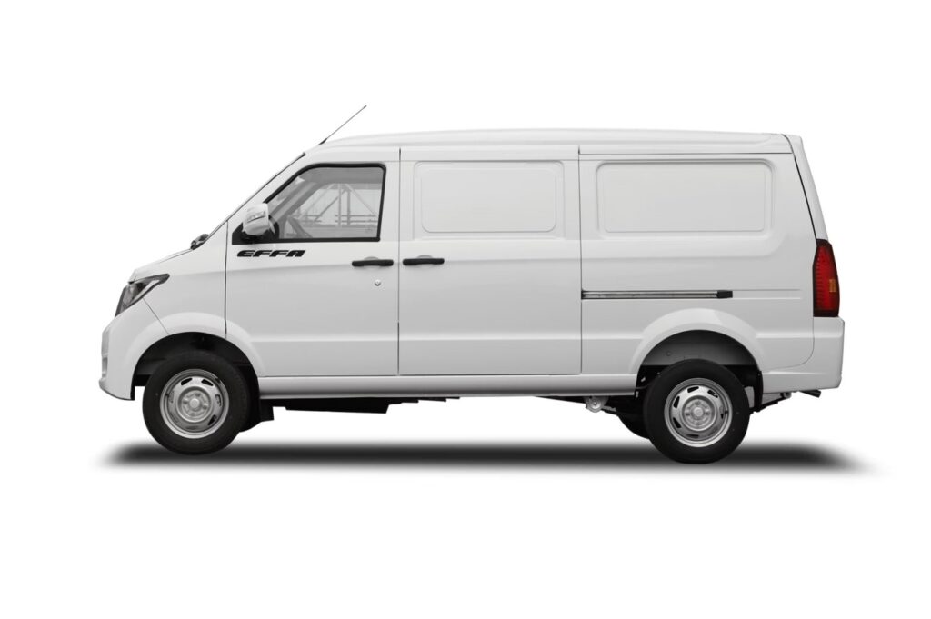 Effa V25 2025 detalhe do motor 1.3 16V