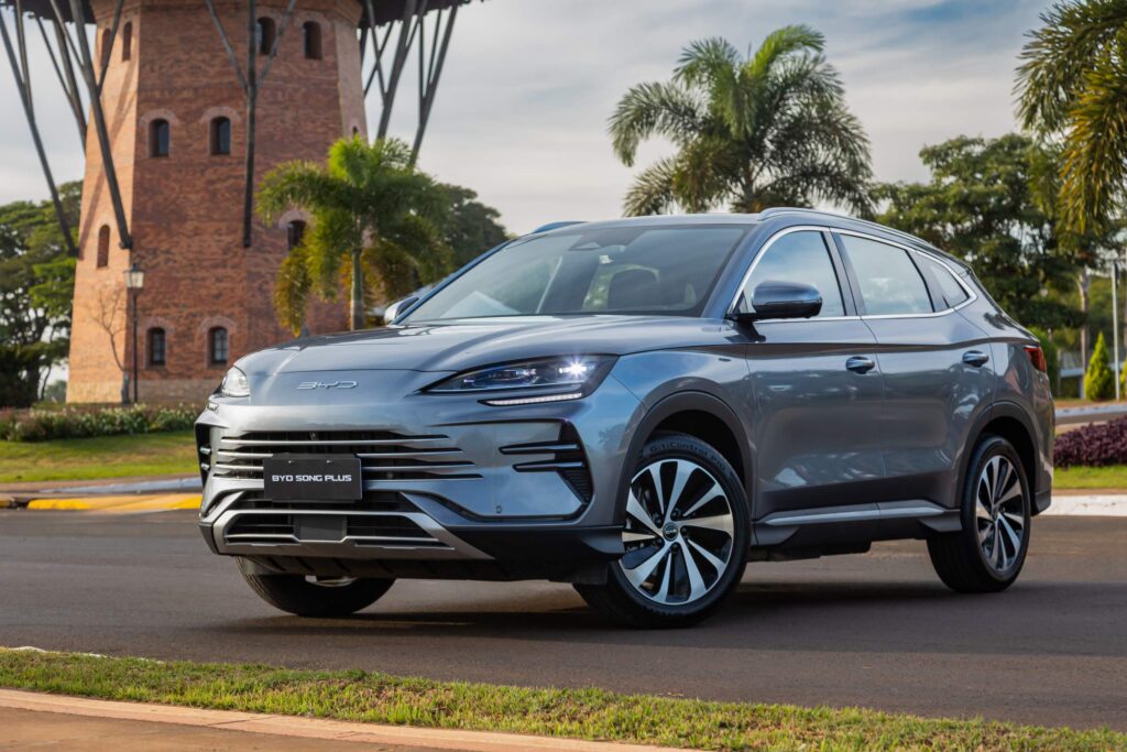 Leapmotor C10 REEV 2026: consumo real, ficha técnica, preço e vale a pena? BYD Song Plus 2026, principal concorrente do Leapmotor C10 REEV