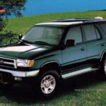 Toyota Hilux SW4 3.4 V6 verde escuro, vista frontal