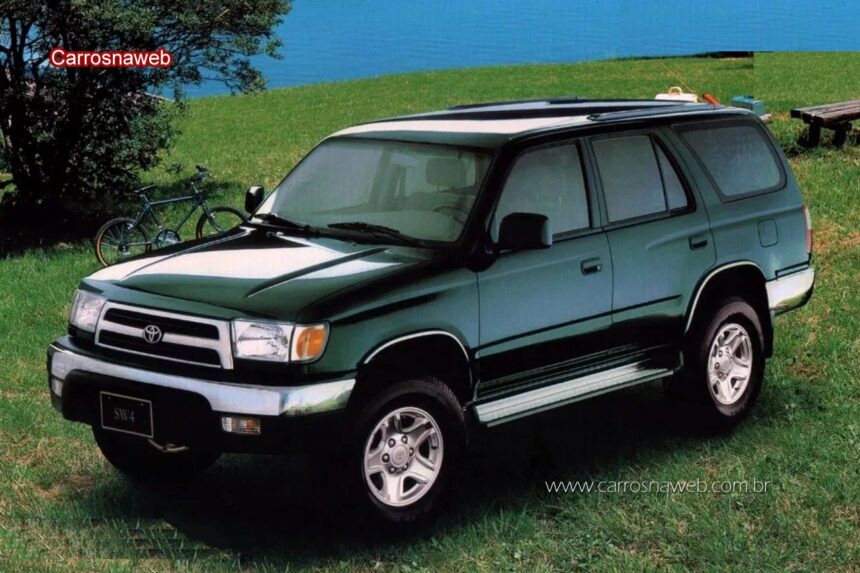 Toyota Hilux SW4 3.4 V6 (1997-2001): review completo, ficha técnica e preços FIPE Toyota Hilux SW4 3.4 V6 verde escuro, vista frontal