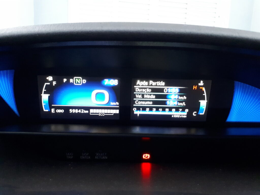 Painel interior Toyota Etios 2017 produção brasileira