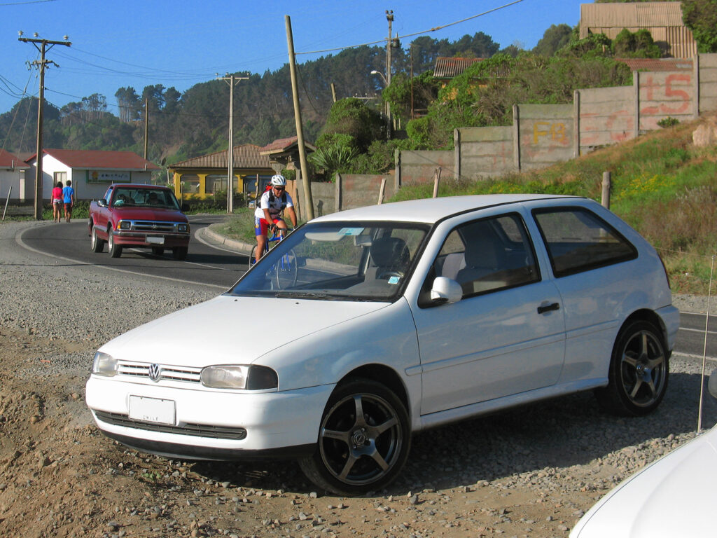 VW Gol G2 1999 1.6 Mi vista lateral