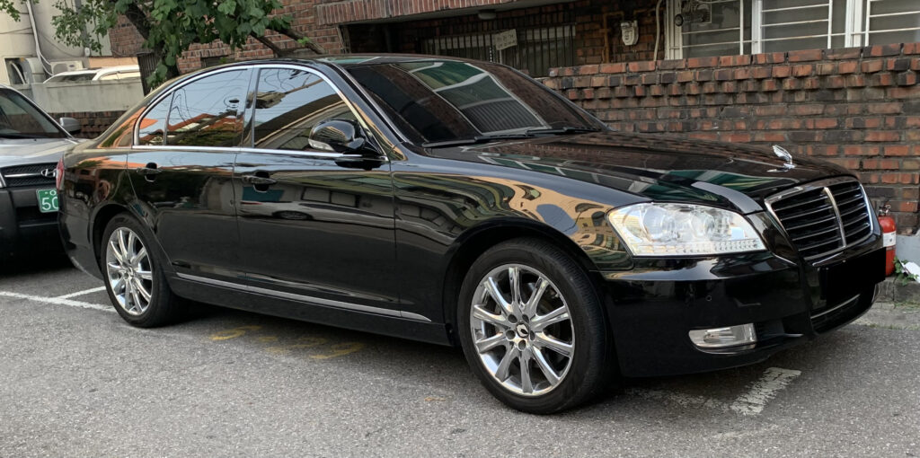 SSANGYONG Chairman 3.2 V6 220cv Aut. — Ilustração