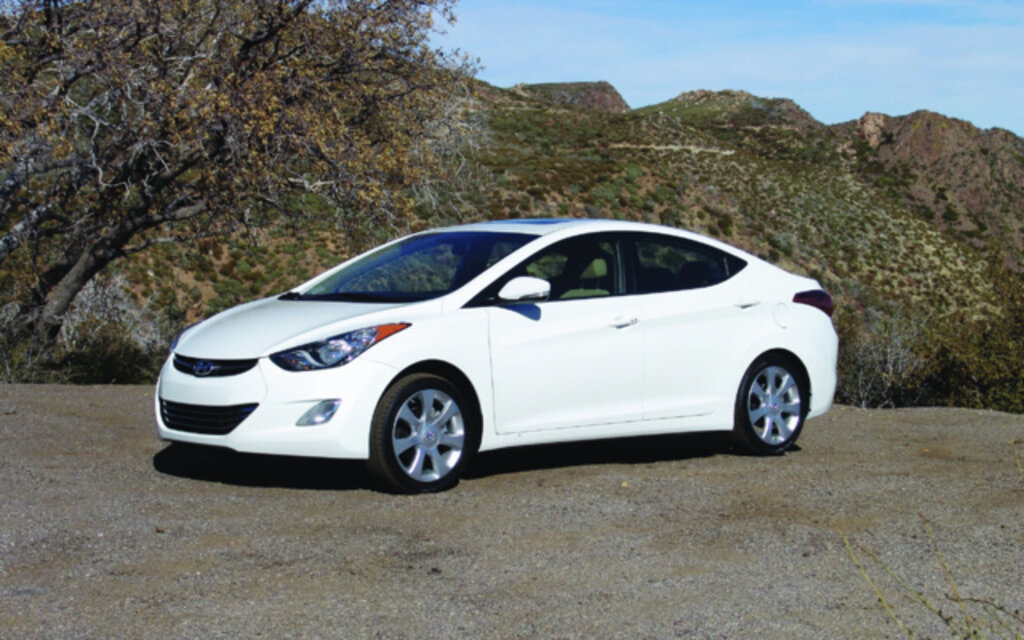 Elantra 2012 ainda compensa? FIPE atual e versões