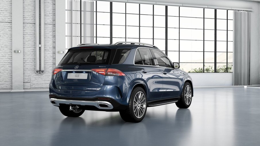 GLE 450 d AMG Line traz motorização híbrida leve e pacote voltado a conforto e versatilidade.