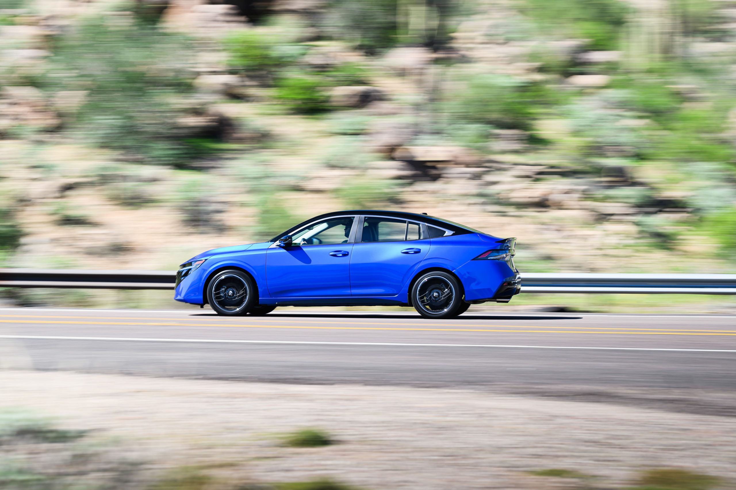 Nissan Sentra — foto de divulgação