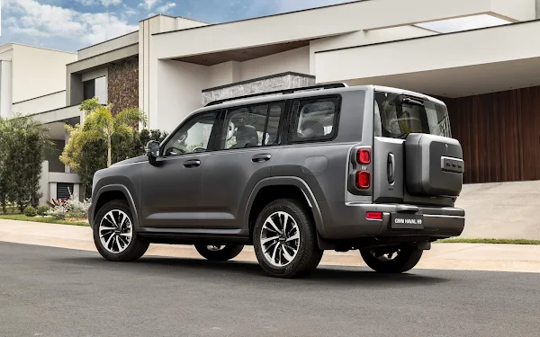 HAVAL H9 2026 - visão 3/4 traseira esquerda