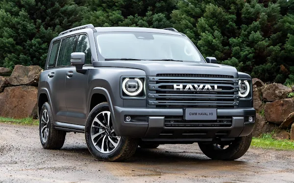 HAVAL H9 2026 - na cor cinza visão 3/4 dianteira direita