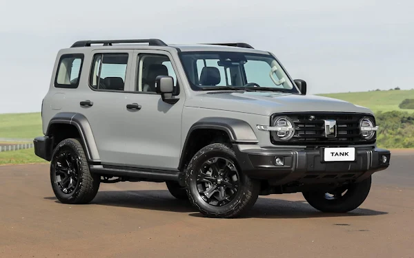 GWM Tank 300 - visão 3/4 dianteira direita