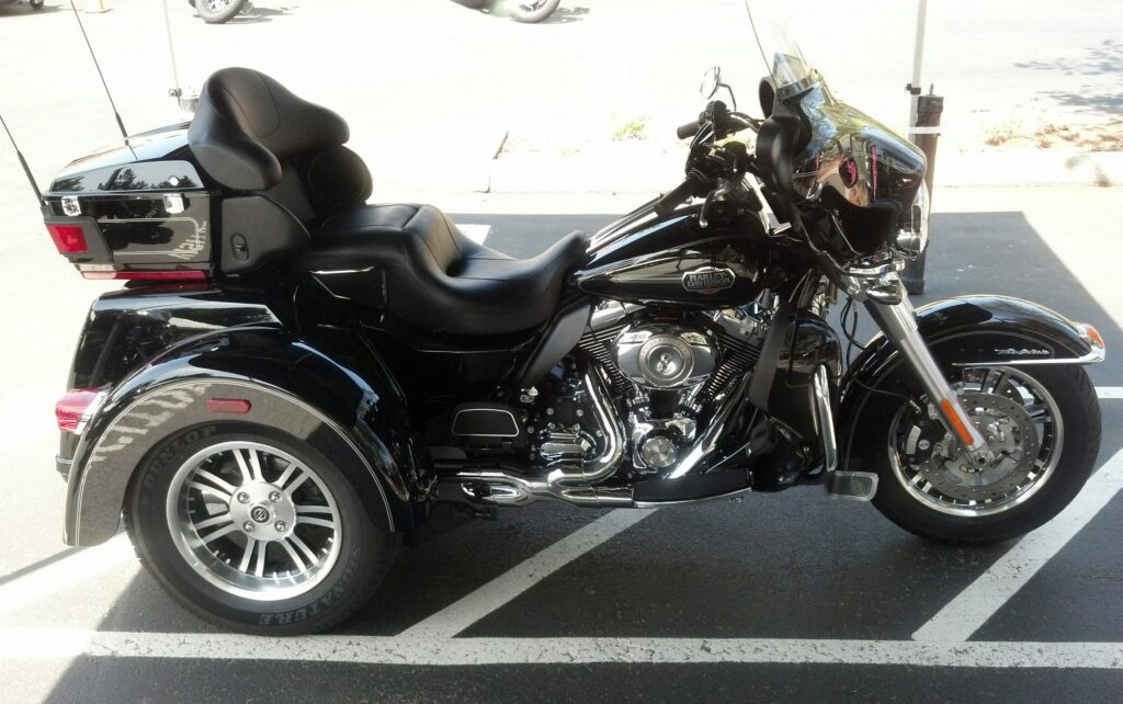 HARLEY-DAVIDSON ULTRA LIMITED 120th ANNIVERSARY FLHTK — Ilustração