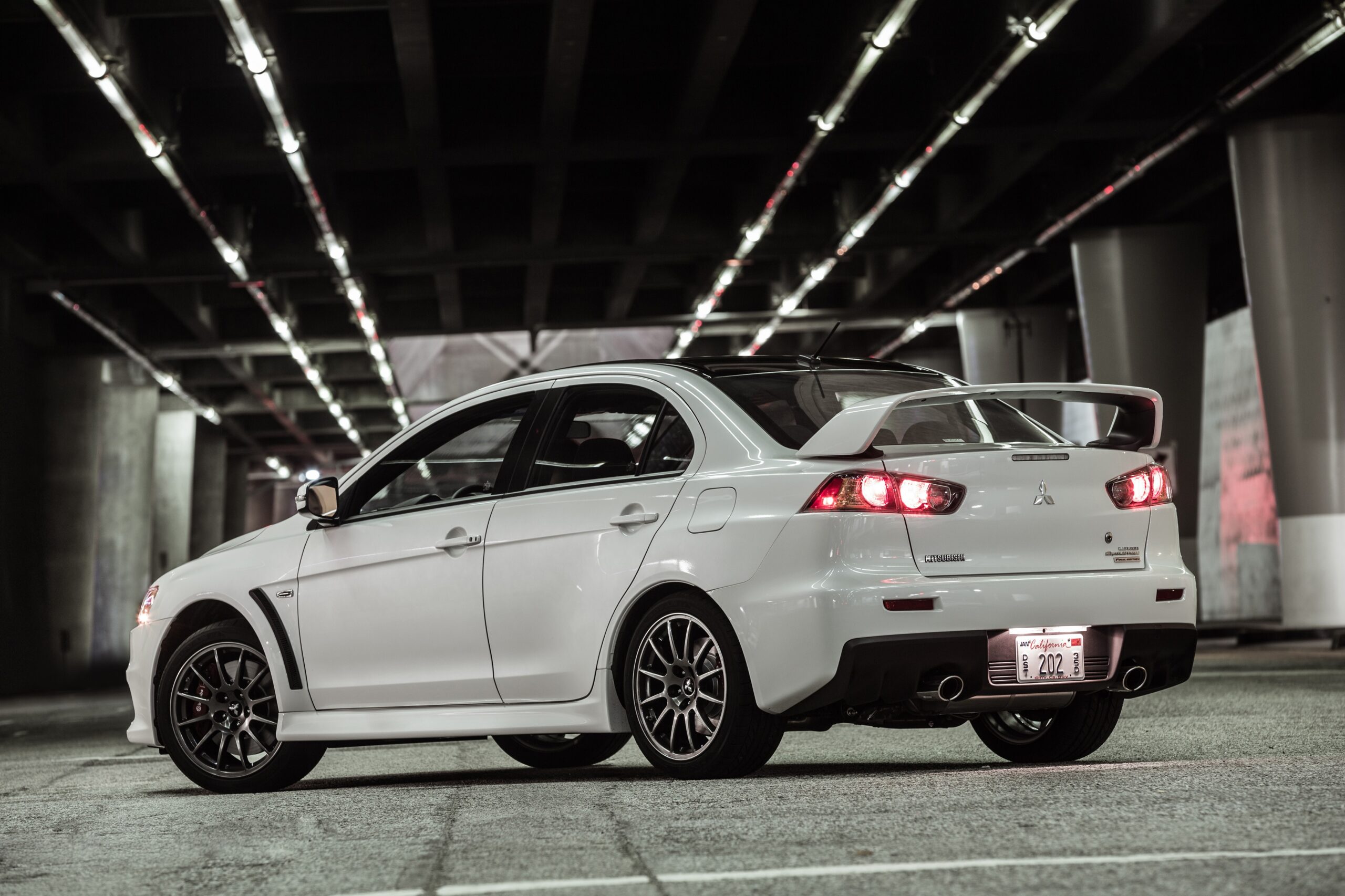 Lancer Evolution X no Brasil virou carro de colecionador