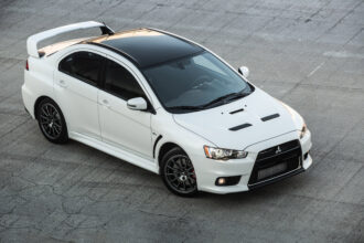 Lancer Evolution X no Brasil virou carro de colecionador