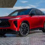 Infiniti QX65 prata, vista frontal 3/4 em estúdio, carroceria SUV cupê de luxo