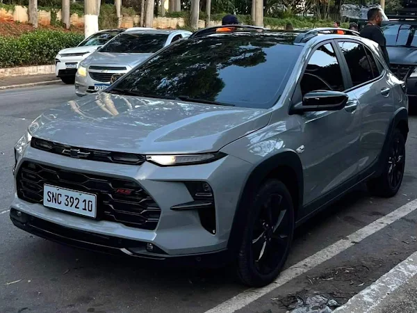 Novo Chevrolet Sonic 2027 - visão 3/4 dianteira esquerda