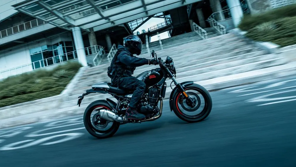 Royal Enfield Guerrilla 450 Apex — foto de divulgação