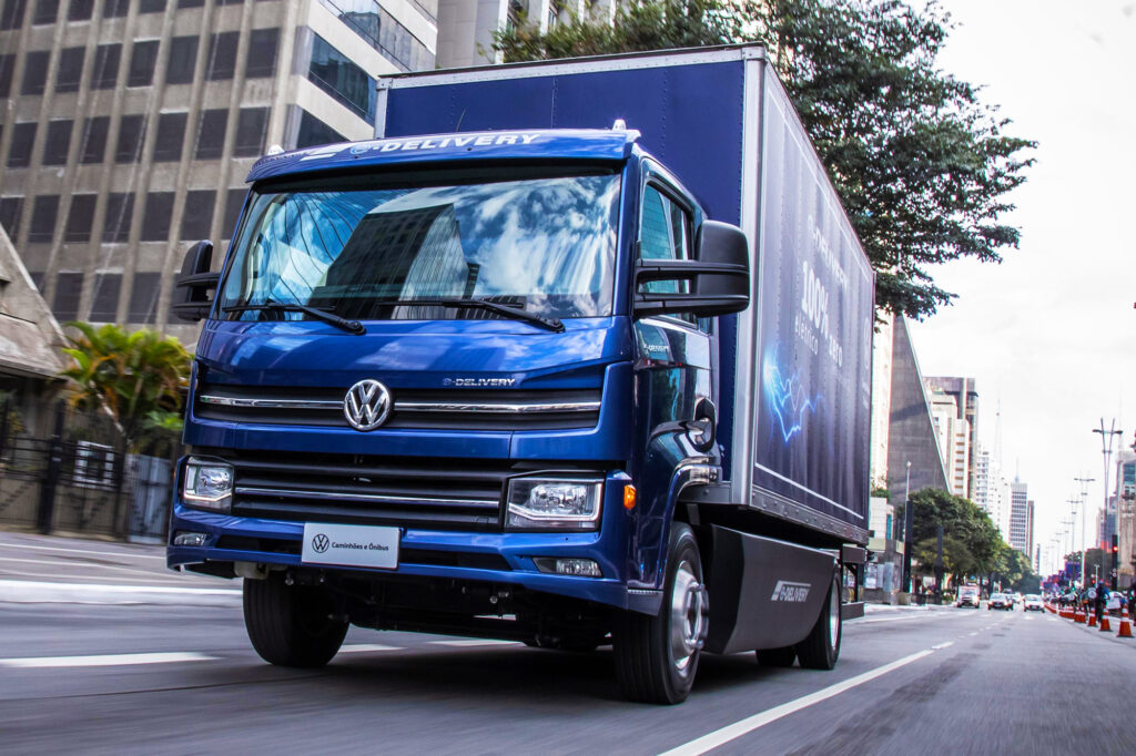 HITECH ELECTRIC Delivery Baú 23,0kW (Elétrico) — Ilustração
