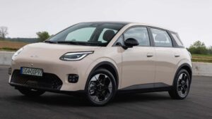 Já conhecemos: GAC Aion UT é maior e mais potente que Dolphin: Primeira Impressão