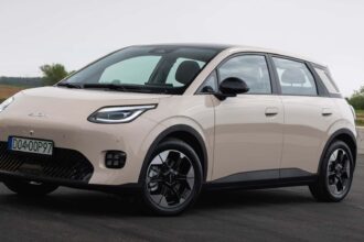 Já conhecemos: GAC Aion UT é maior e mais potente que Dolphin: Primeira Impressão