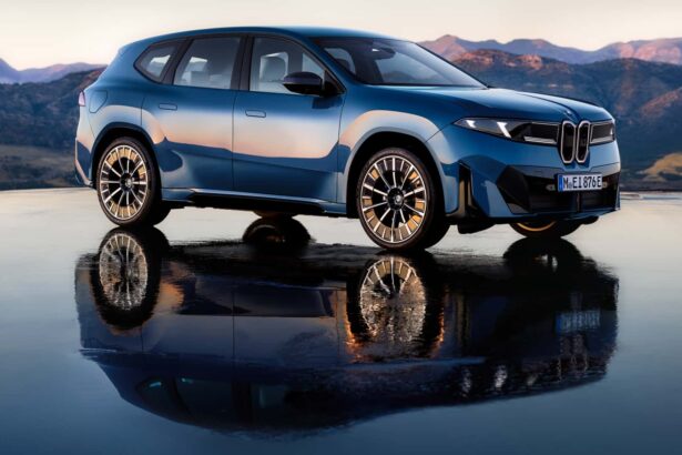 BMW iX3 de nova geração é eleito o Carro Mundial do Ano 2026: Prêmios