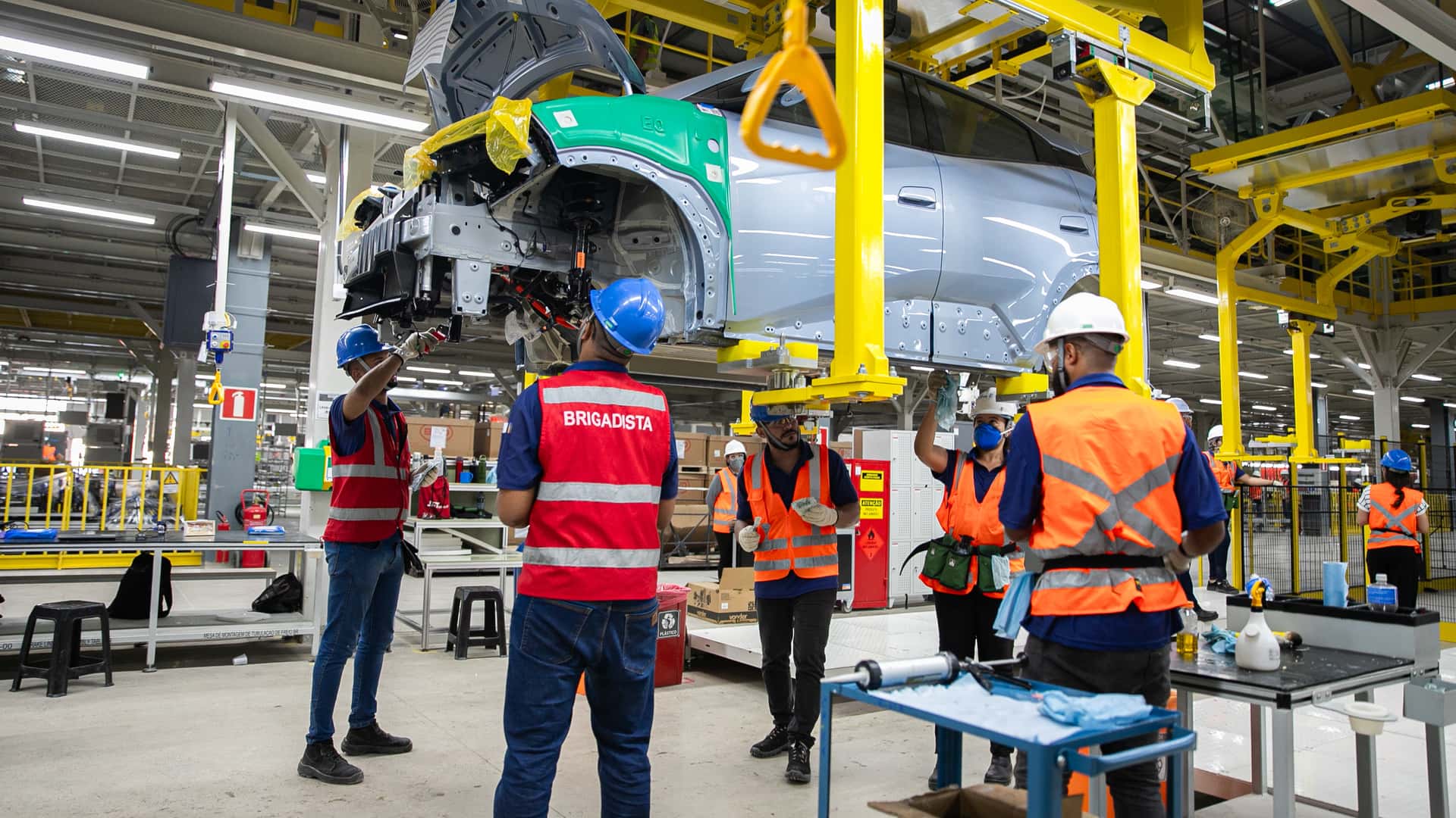 BYD - produção na fábrica de Camaçari (BA)