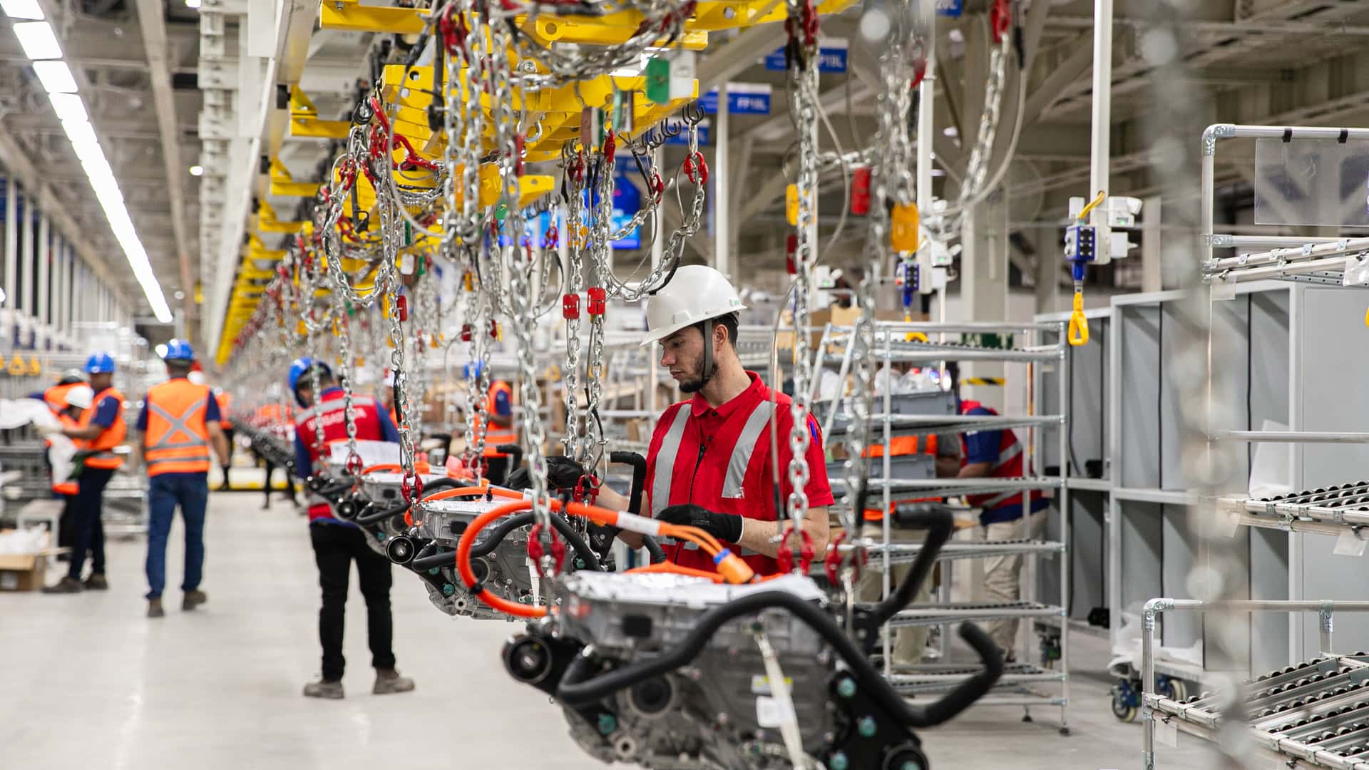 BYD - produção na fábrica de Camaçari (BA)